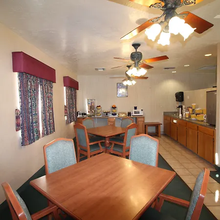 Safford Inn & Suites