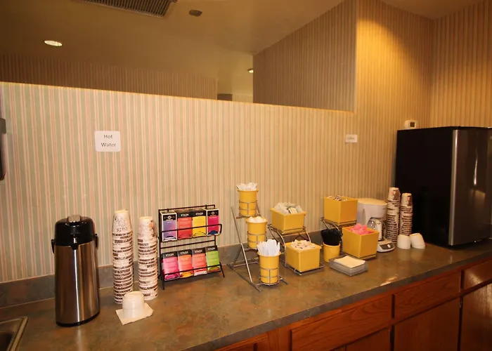 & Hotel 2*