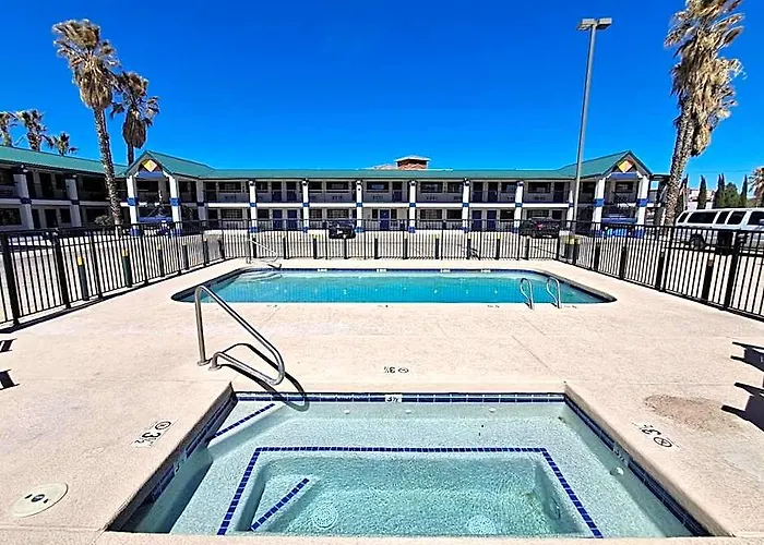Hotel & Safford
