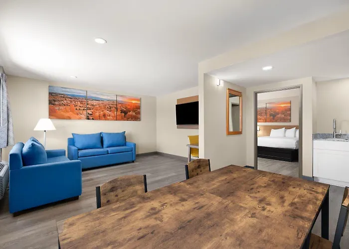 & Hotel Safford