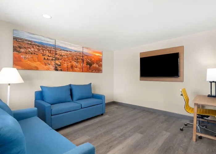 & Hotel Safford