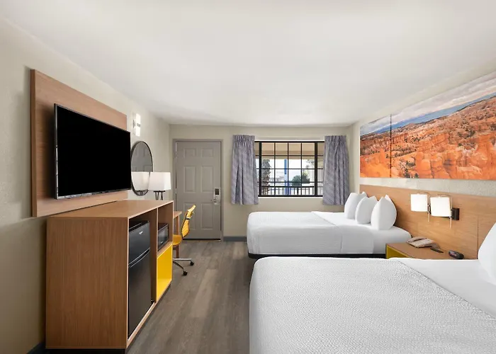 Hotel & 2*